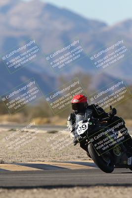 media/Dec-07-2025-CVMA (Sun) [[3e7d2de5dc]]/Race 12- Formula 40 MW and LW/